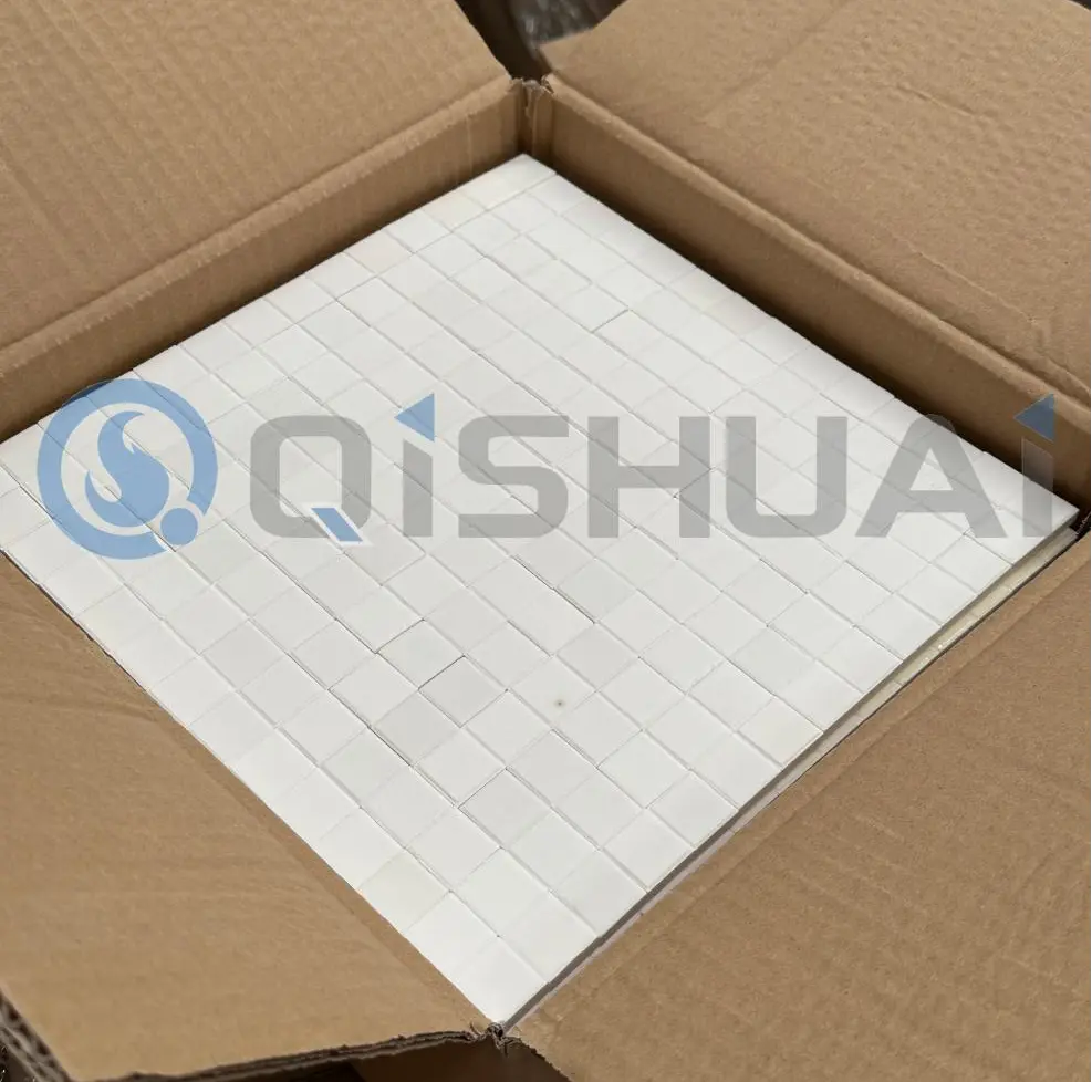 Scegli Shandong Qishuai per l'approvvigionamento di mosaici ceramici in allumina resistente all'usura! Una gamma completa di prodotti antiusura migliora la qualità e l'efficienza industriale