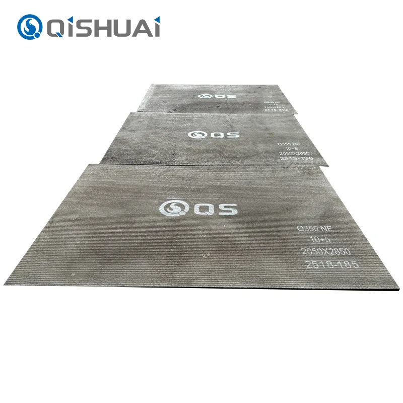 Piastra di rivestimento cromata